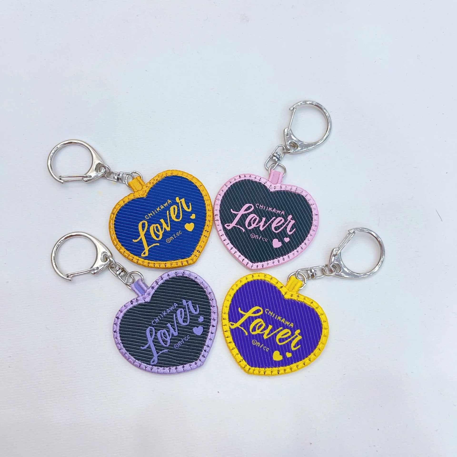CKW Heart Embroidery Keychain  - Embroidery Bag 评论和价格