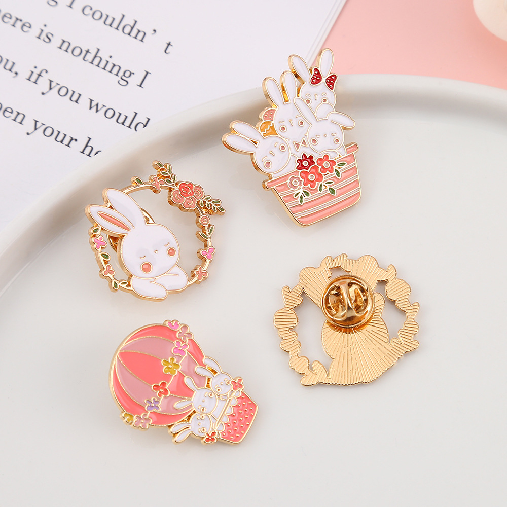 1PC Cute Bunny Metal Brooch Pi - Embroidery Bali 评论和价格